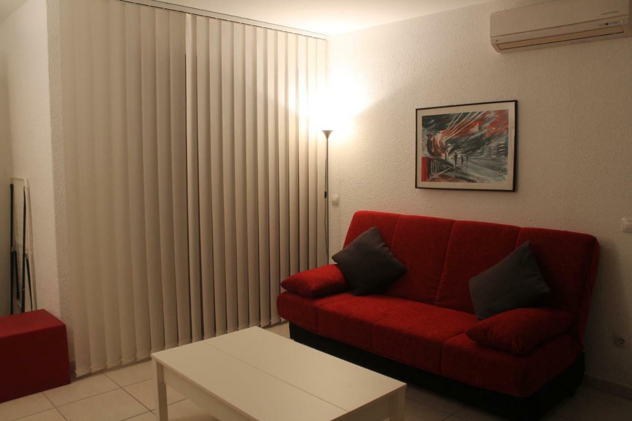 Absolute Apartment เอมปูเรียบราบา ภายนอก รูปภาพ